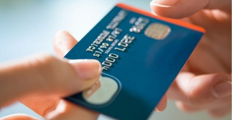 7 Common Credit Card Mistakes People Make & Then Regret Later!